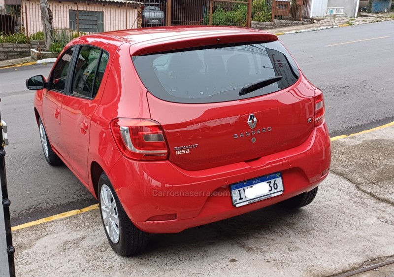 SANDERO 1.6 EXPRESSION 8V FLEX 4P MANUAL - 2015 - FARROUPILHA