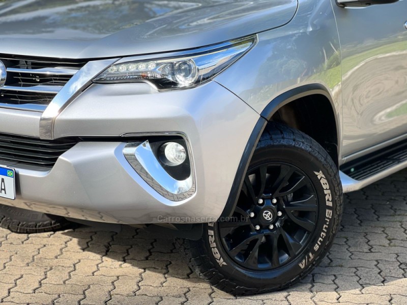 HILUX SW4 2.8 SRX 4X4 16V TURBO INTERCOOLER DIESEL 4P AUTOMÁTICO - 2017 - CANELA