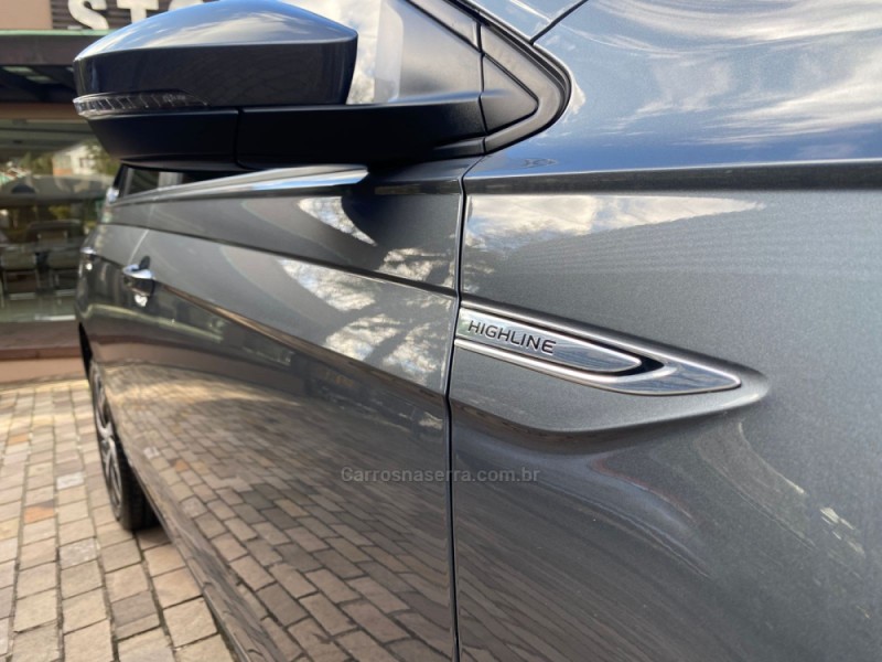 VIRTUS 1.0 200 TSI HIGHLINE AUTOMÁTICO - 2023 - DOIS IRMãOS