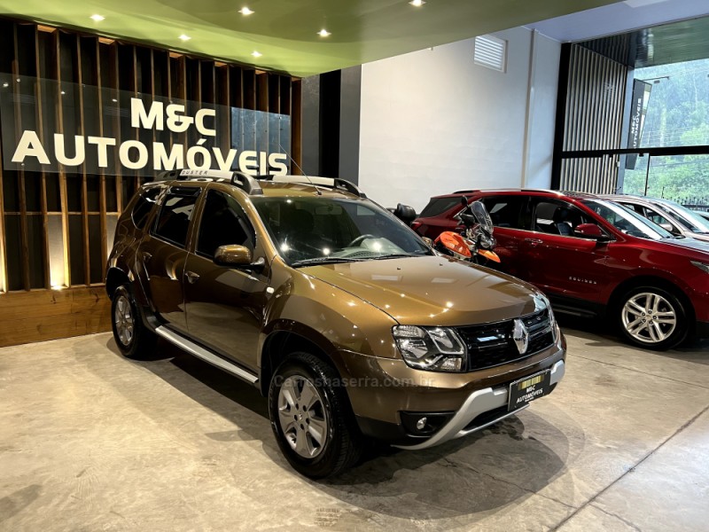 DUSTER 1.6 DYNAMIQUE 4X2 16V FLEX 4P MANUAL - 2017 - CAXIAS DO SUL