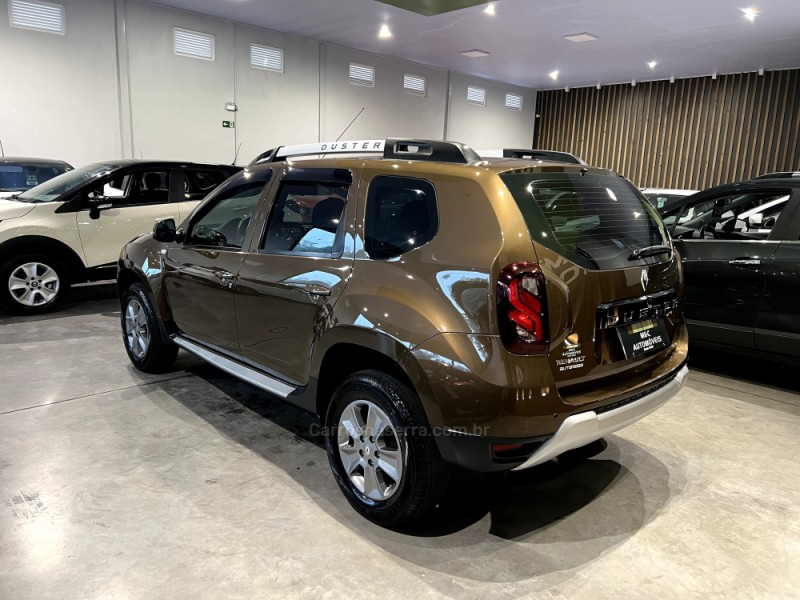 DUSTER 1.6 DYNAMIQUE 4X2 16V FLEX 4P MANUAL - 2017 - CAXIAS DO SUL