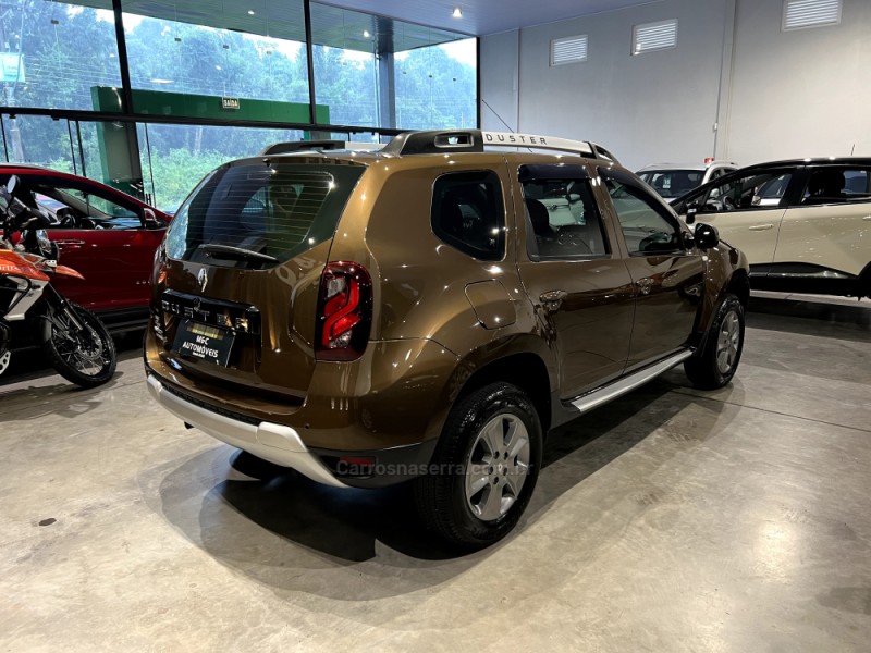 DUSTER 1.6 DYNAMIQUE 4X2 16V FLEX 4P MANUAL - 2017 - CAXIAS DO SUL