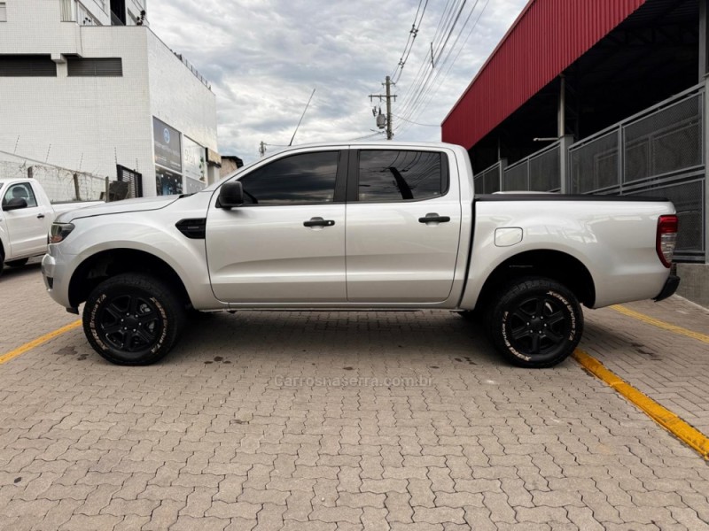 RANGER 2.5 XLS 4X2 CD 16V FLEX 4P MANUAL - 2017 - FELIZ