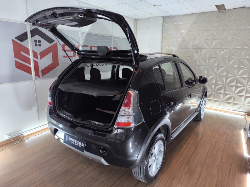 SANDERO 1.6 STEPWAY 8V FLEX 4P MANUAL - 2014 - CAXIAS DO SUL