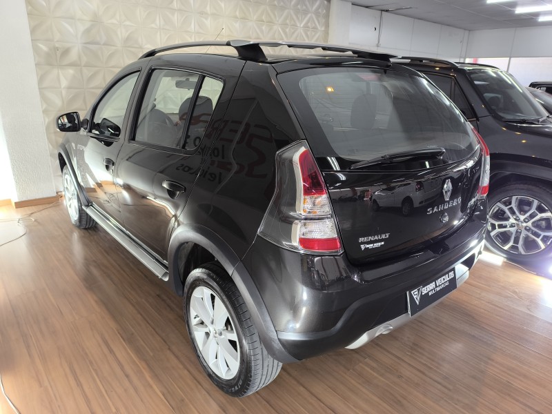 SANDERO 1.6 STEPWAY 8V FLEX 4P MANUAL - 2014 - CAXIAS DO SUL