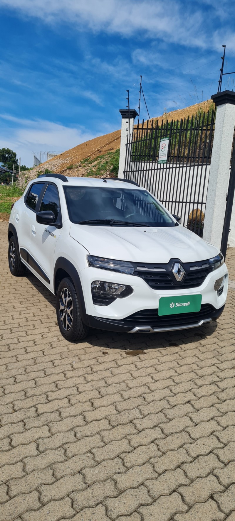 KWID 1.0 12V OUTSIDER FLEX 4P MANUAL - 2023 - CAXIAS DO SUL