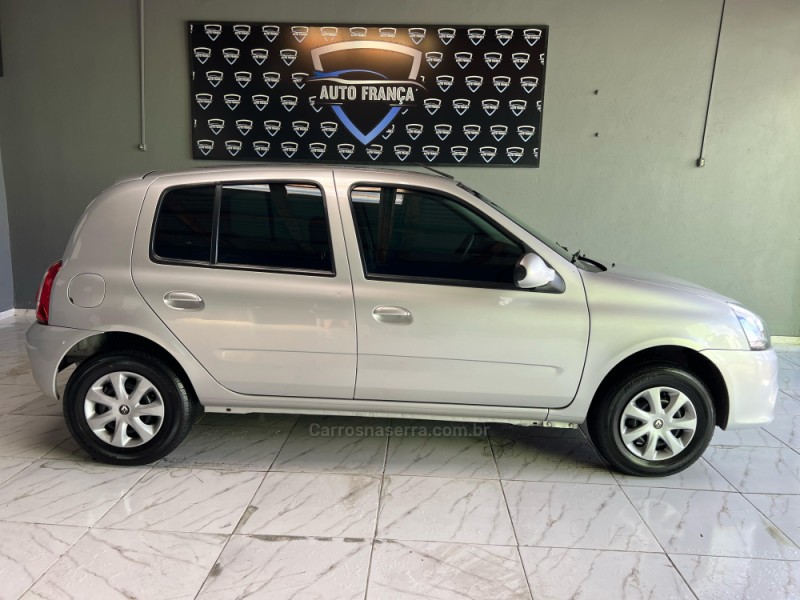 CLIO 1.0 AUTHENTIQUE 16V FLEX 2P MANUAL - 2016 - CAXIAS DO SUL