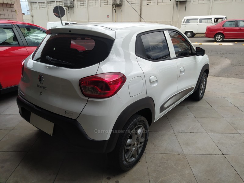 KWID 1.0 12V SCE FLEX INTENSE MANUAL - 2020 - BENTO GONçALVES