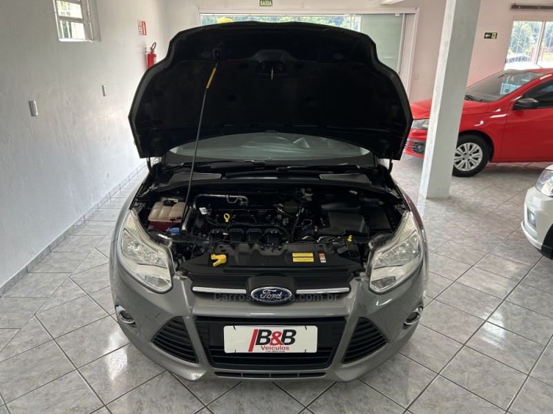 FOCUS 2.0 SE HATCH 16V FLEX 4P AUTO - 2015 - NOVA PRATA