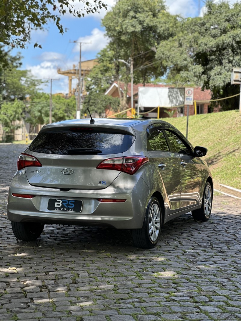 HB20 1.0 COMFORT 12V FLEX 4P MANUAL - 2017 - BOM RETIRO DO SUL