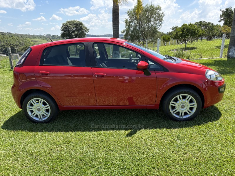 PUNTO 1.4 ATTRACTIVE 8V FLEX 4P MANUAL - 2013 - FARROUPILHA