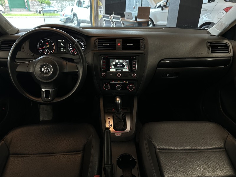 JETTA 2.0 COMFORTLINE FLEX 4P TIPTRONIC - 2013 - CAXIAS DO SUL