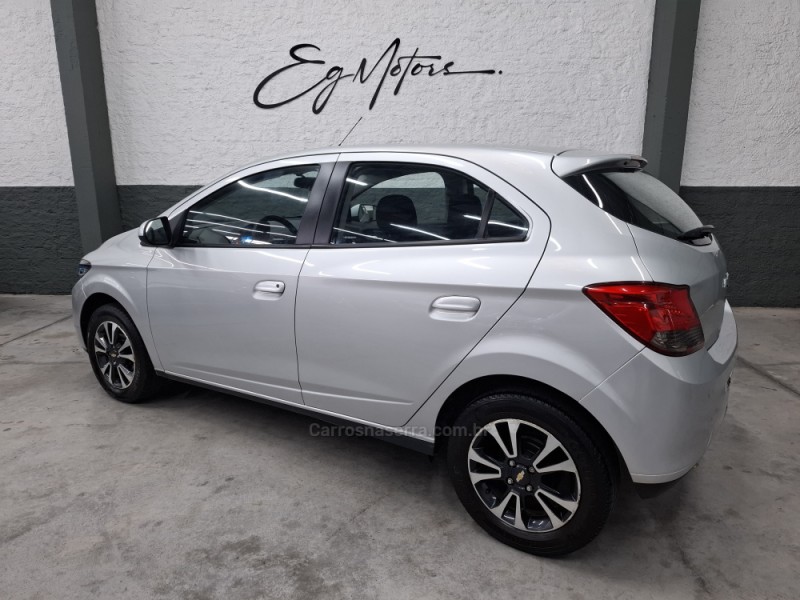 ONIX 1.4 MPFI LTZ 8V FLEX 4P MANUAL - 2015 - BENTO GONçALVES