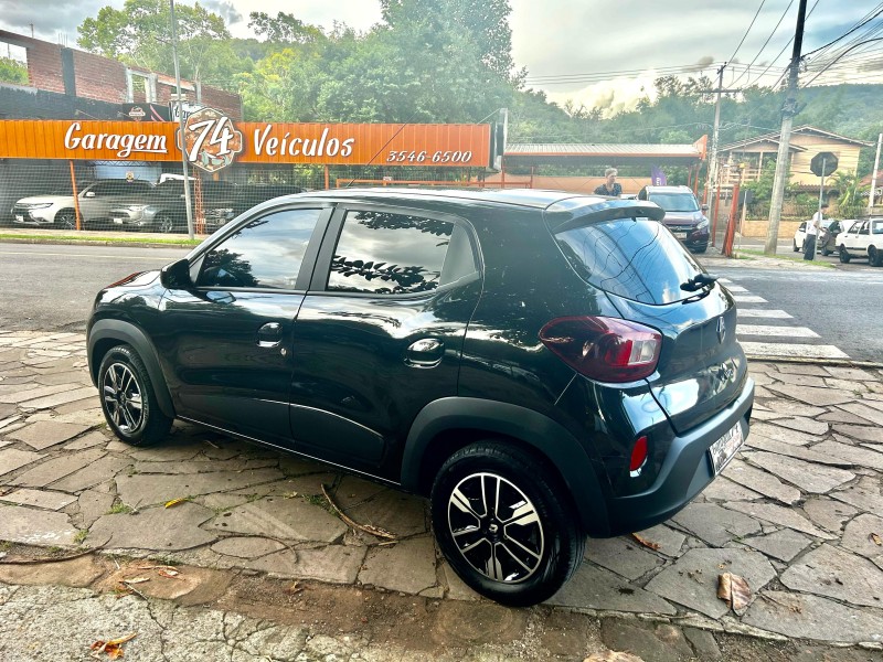 KWID 1.0 12V SCE FLEX INTENSE MANUAL - 2023 - TRêS COROAS