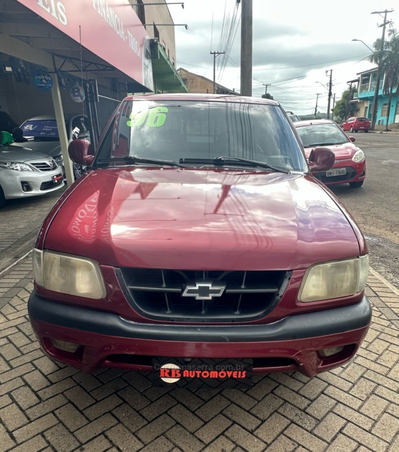 S10 2.2 MPFI DLX 4X2 CE 8V GASOLINA 2P MANUAL - 1996 - PAROBé