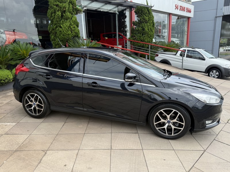 FOCUS 2.0 TITANIUM HATCH 16V FLEX 4P AUTOMÁTICO - 2016 - FARROUPILHA