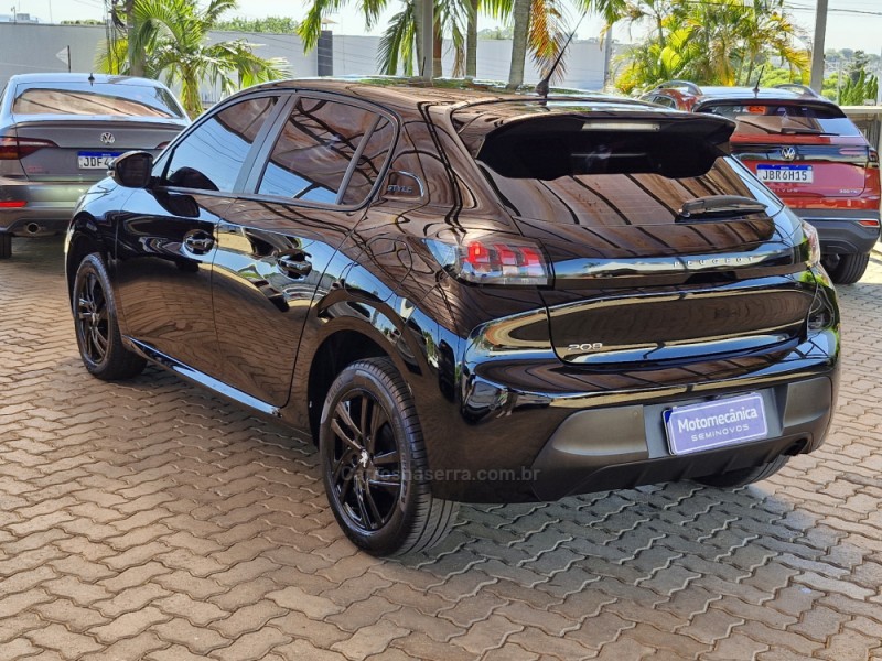 208 1.0 STYLE FLEX 6V 4P MANUAL - 2023 - LAJEADO