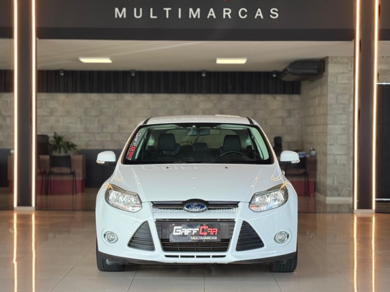 FOCUS 2.0 SE HATCH 16V FLEX 4P AUTO - 2015 - DOIS IRMãOS