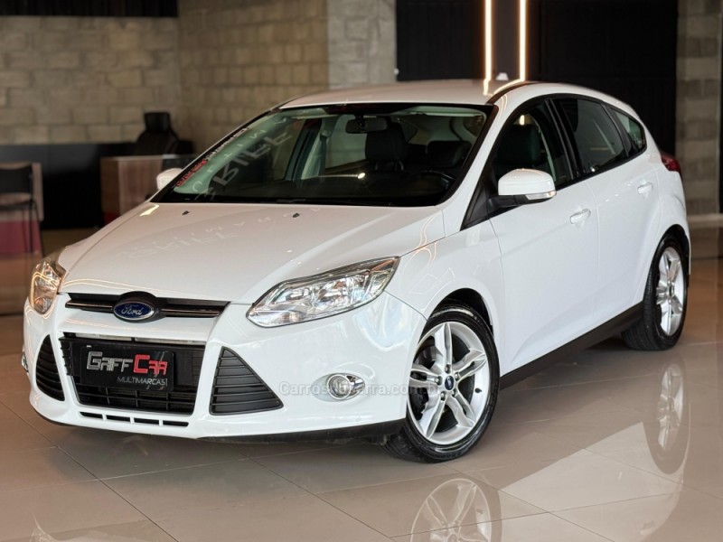 FOCUS 2.0 SE HATCH 16V FLEX 4P AUTO - 2015 - DOIS IRMãOS