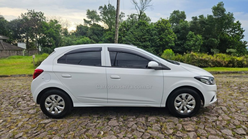 ONIX 1.0 LT 12V FLEX 4P MANUAL - 2019 - IVOTI