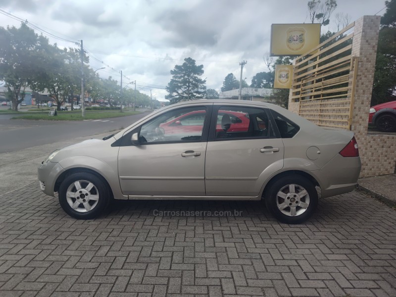 FIESTA 1.6 MPI SEDAN 8V FLEX 4P MANUAL - 2007 - CANELA