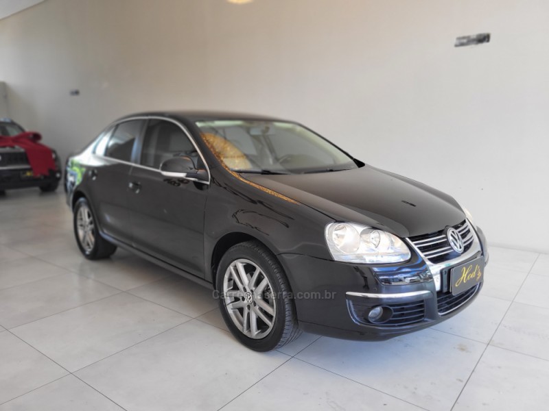 JETTA 2.5 I 20V 170CV GASOLINA 4P TIPTRONIC - 2010 - CANELA