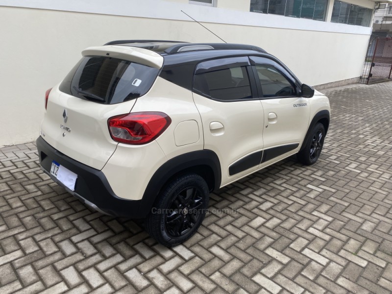 KWID 1.0 12V OUTSIDER FLEX 4P MANUAL - 2020 - CAXIAS DO SUL