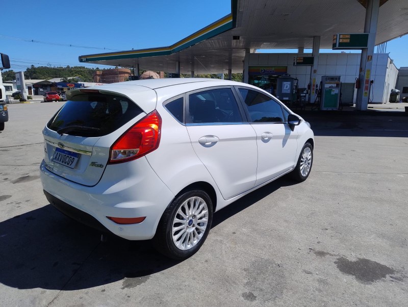 FIESTA 1.6 TITANIUM HATCH 16V FLEX 4P AUTOMÁTICO - 2014 - CAXIAS DO SUL