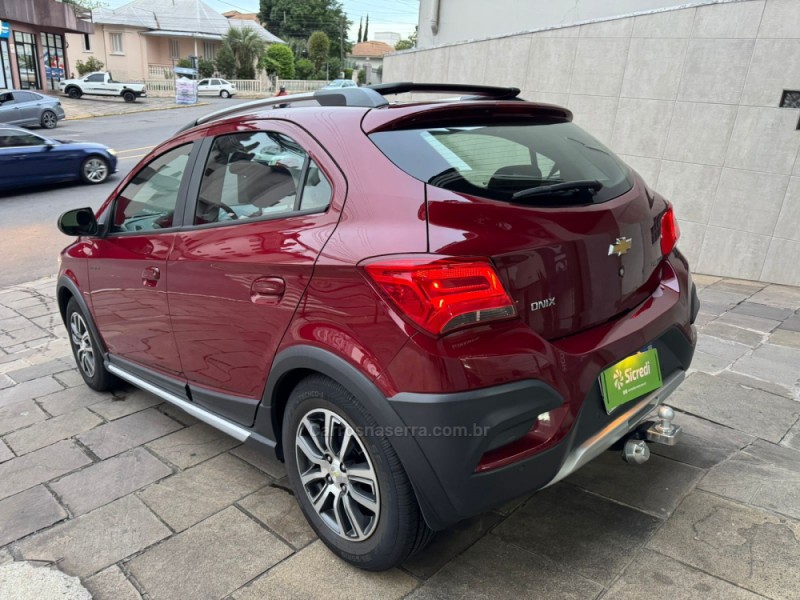 ONIX 1.4 MPFI ACTIV 8V FLEX 4P MANUAL - 2017 - GARIBALDI