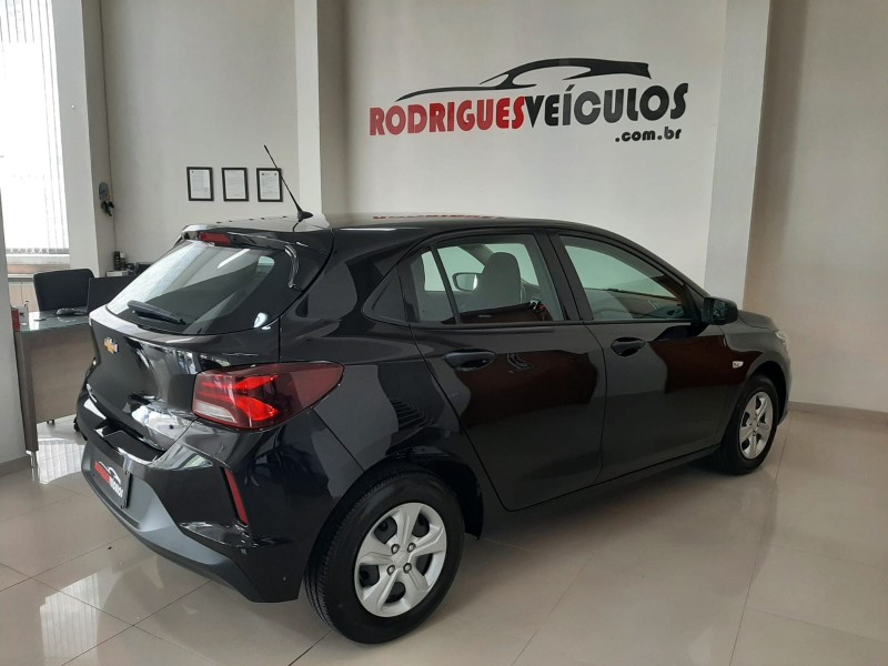 ONIX 1.0 LT 12V FLEX 4P MANUAL - 2022 - CAXIAS DO SUL