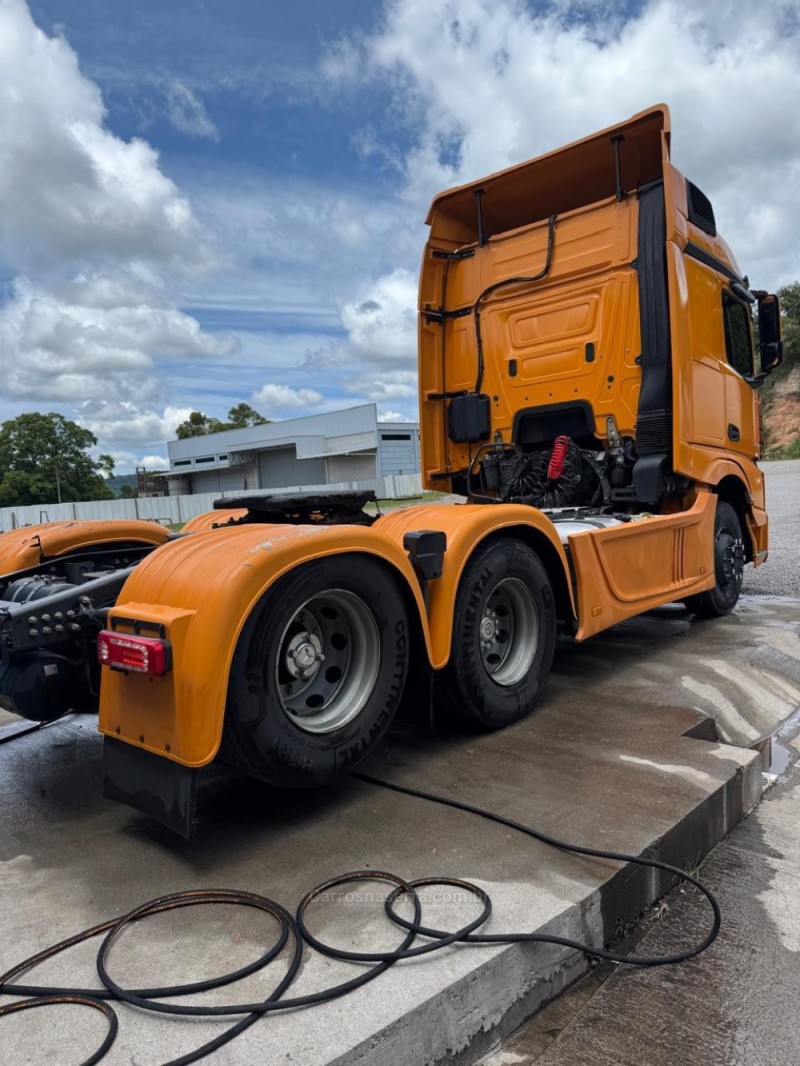 ACTROS 2548 S  - 2022 - FLORES DA CUNHA