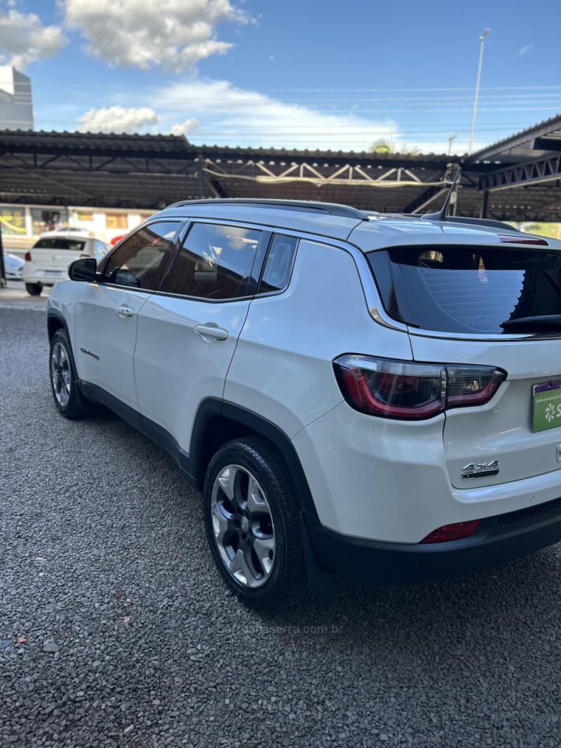 COMPASS 2.0 16V DIESEL LONGITUDE 4X4 AUTOMÁTICO - 2019 - CARAZINHO