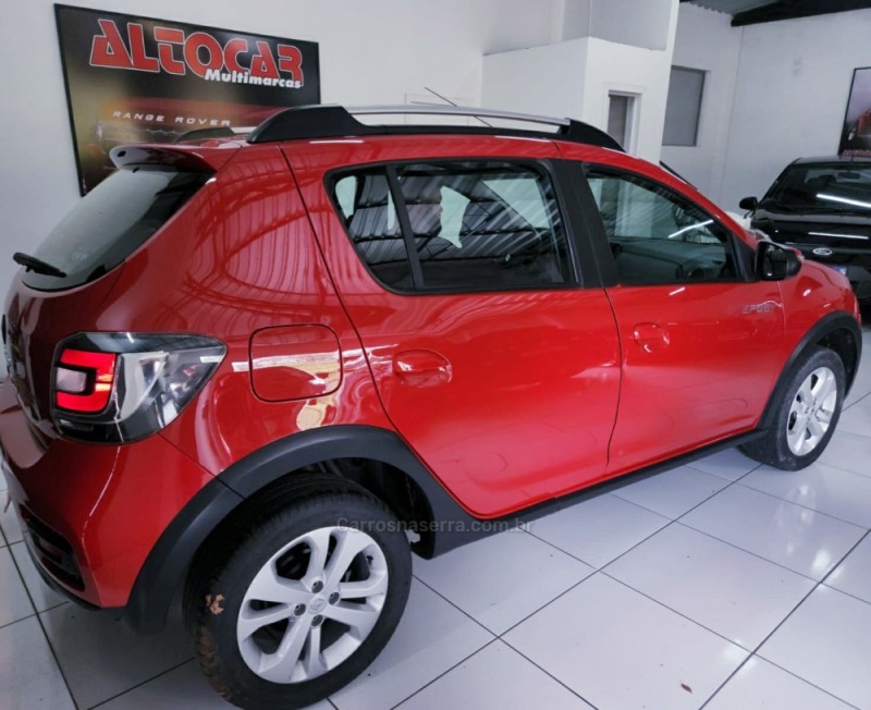 SANDERO 1.6 STEPWAY 8V FLEX 4P MANUAL - 2015 - CAMPO BOM