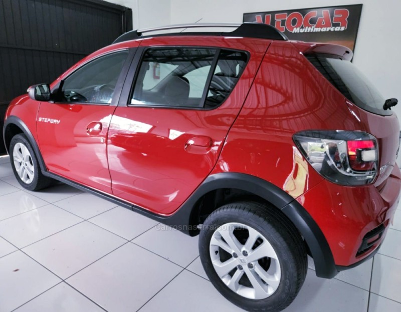 SANDERO 1.6 STEPWAY 8V FLEX 4P MANUAL - 2015 - CAMPO BOM