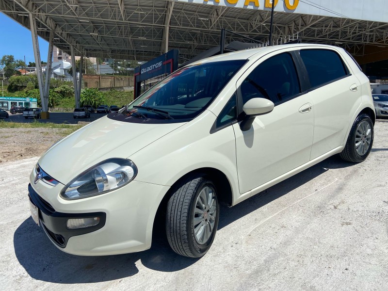 PUNTO 1.4 ATTRACTIVE 8V FLEX 4P MANUAL - 2013 - CAXIAS DO SUL