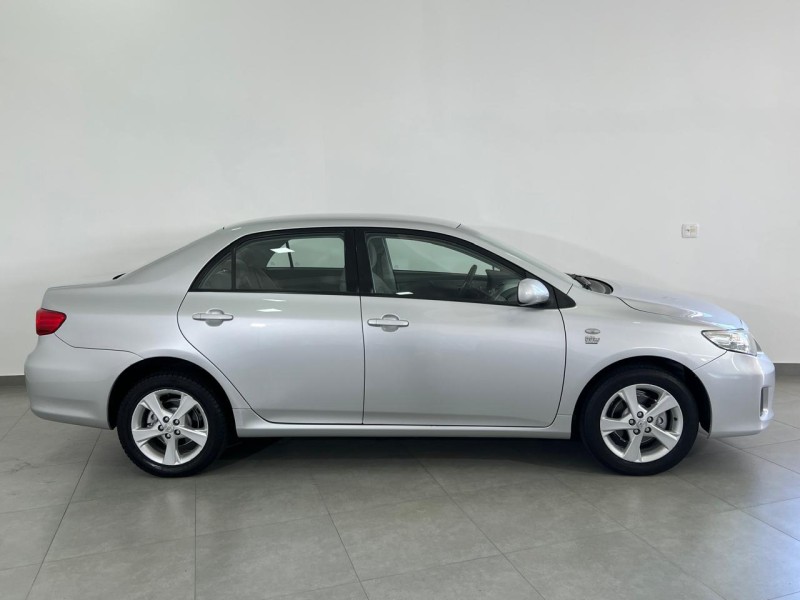 COROLLA 1.8 GLI 16V FLEX 4P AUTOMÁTICO - 2012 - FARROUPILHA