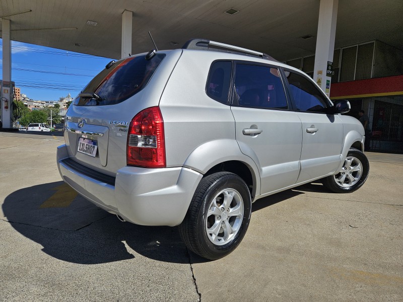 TUCSON 2.0 MPFI GLS 16V 143CV 2WD FLEX 4P AUTOMÁTICO - 2017 - CAXIAS DO SUL