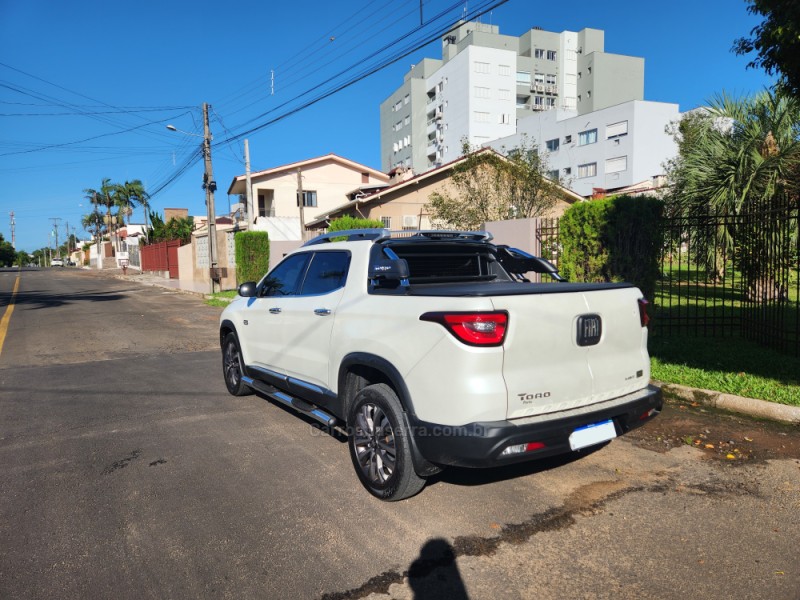 TORO 2.0 16V TURBO DIESEL RANCH AT 4X4 AUTOMÁTICO - 2023 - MONTENEGRO