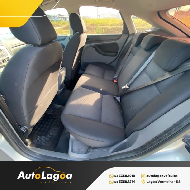 FOCUS 1.6 GLX 8V FLEX 4P MANUAL - 2011 - LAGOA VERMELHA