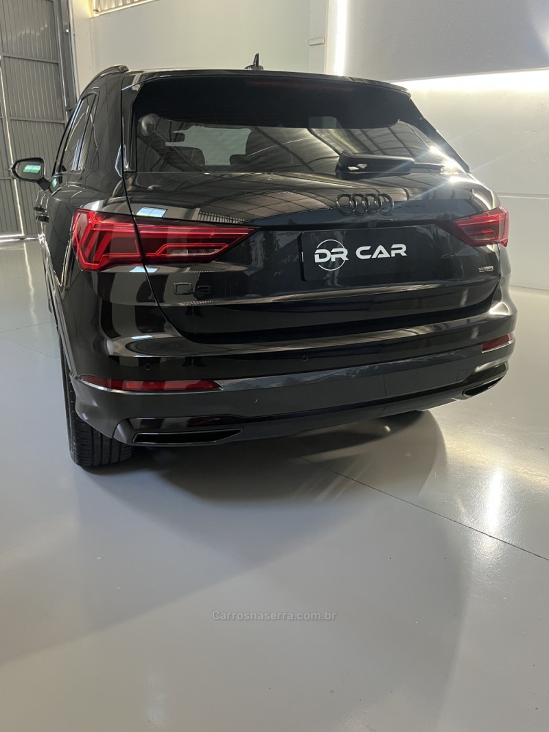 Q3 2.0 TFSI PERFORMANCE BLACK QUATTRO GASOLINA 4P AUTOMÁTICO - 2024 - GARIBALDI