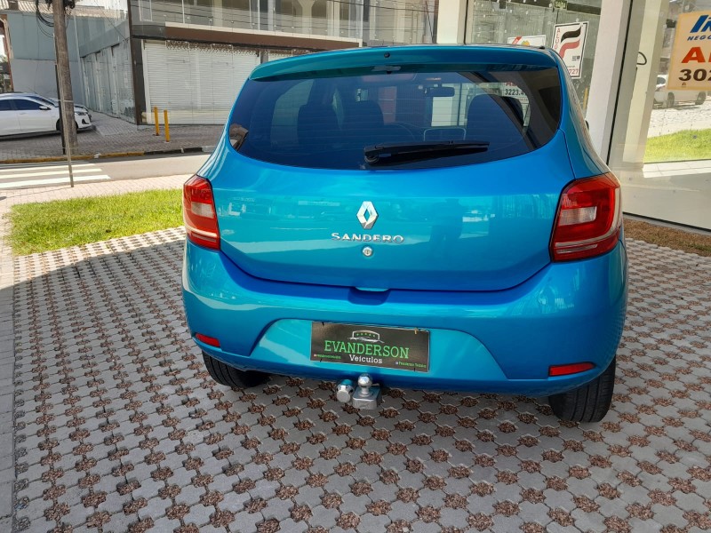 SANDERO 1.0 EXPRESSION 16V FLEX 4P MANUAL - 2015 - CAXIAS DO SUL