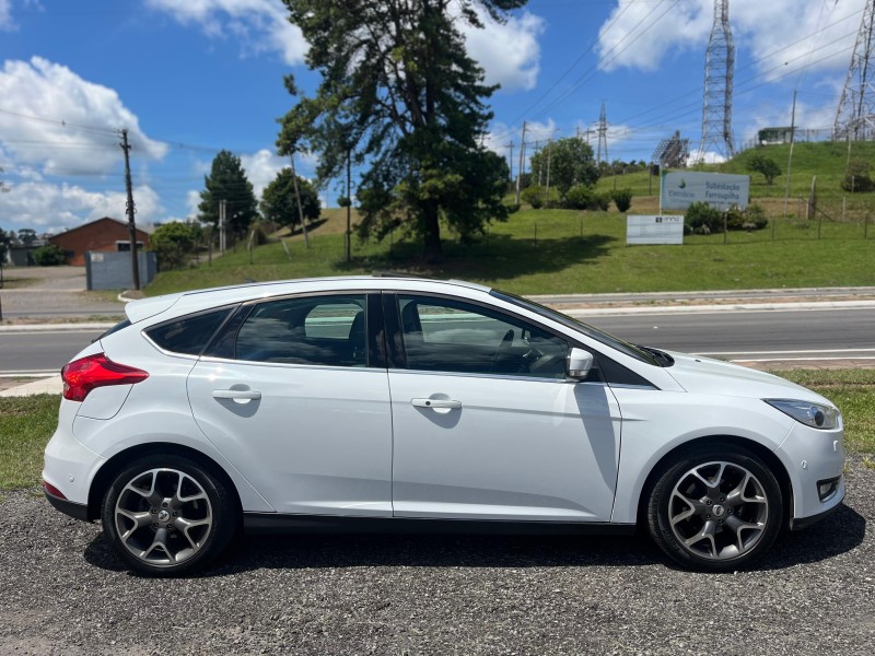 FOCUS 2.0 TITANIUM 16V FLEX 4P AUTOMÁTICO - 2016 - FARROUPILHA