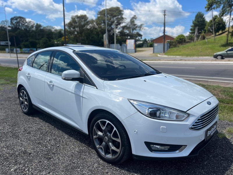 FOCUS 2.0 TITANIUM 16V FLEX 4P AUTOMÁTICO - 2016 - FARROUPILHA