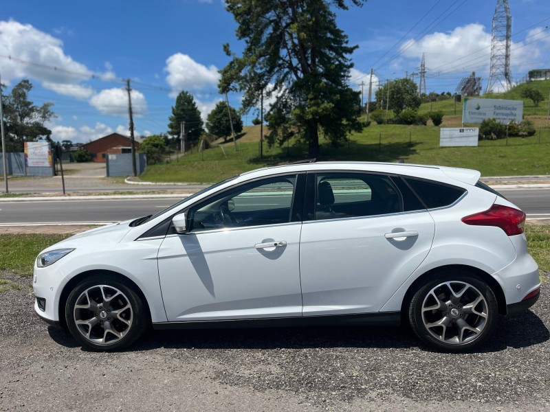 FOCUS 2.0 TITANIUM 16V FLEX 4P AUTOMÁTICO - 2016 - FARROUPILHA