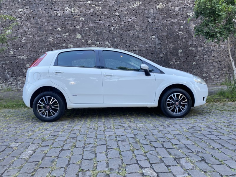 PUNTO 1.4 ATTRACTIVE 8V FLEX 4P MANUAL - 2012 - CAXIAS DO SUL