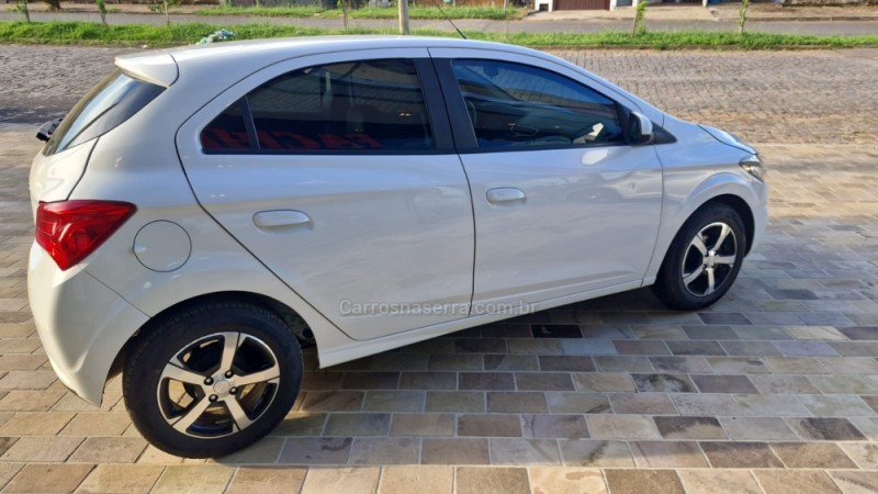 ONIX 1.4 MPFI LT 8V FLEX 4P MANUAL - 2019 - VACARIA