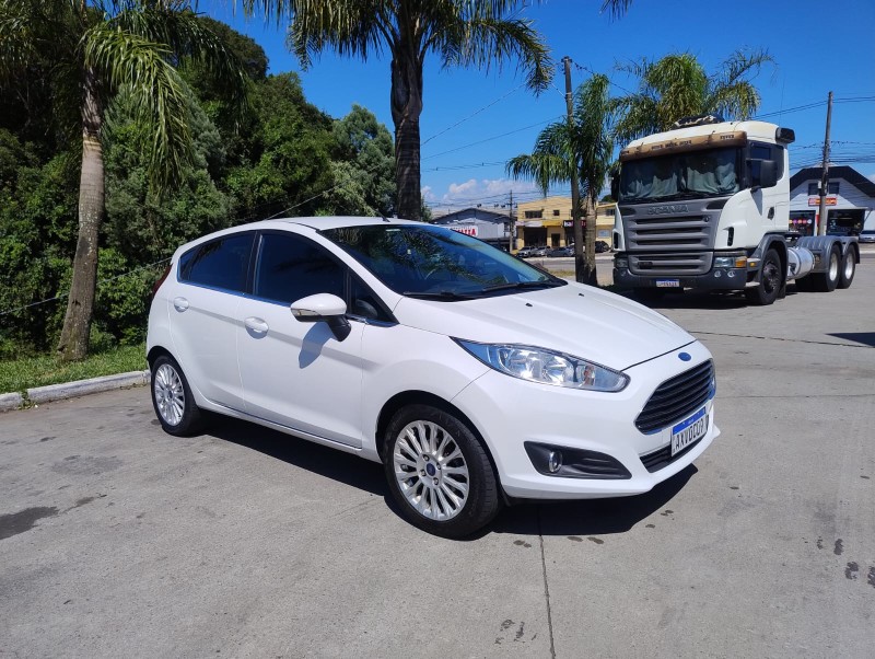 FIESTA 1.6 TITANIUM HATCH 16V FLEX 4P AUTOMÁTICO