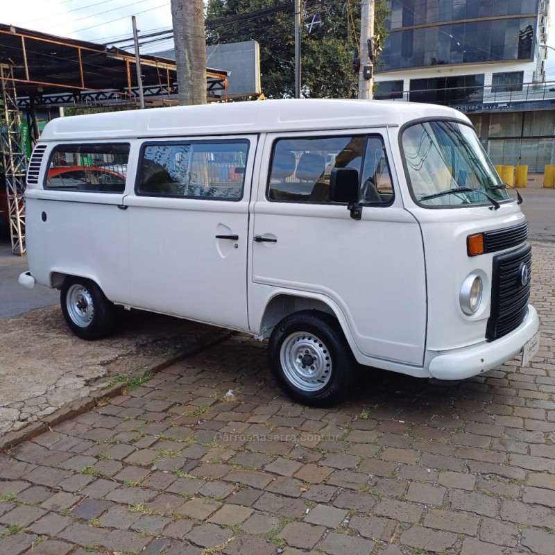 KOMBI 1.4 MI STD LOTAÇÃO 8V FLEX 3P MANUAL - 2014 - PASSO FUNDO