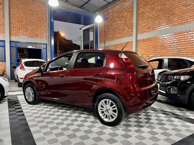 PUNTO 1.4 ATTRACTIVE 8V FLEX 4P MANUAL - 2011 - BENTO GONçALVES