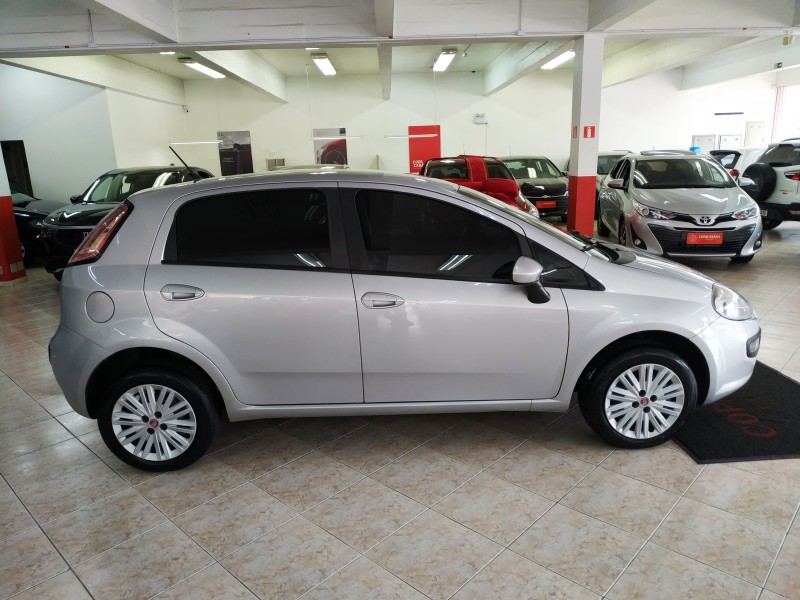 PUNTO 1.4 ATTRACTIVE 8V FLEX 4P MANUAL - 2015 - CAXIAS DO SUL